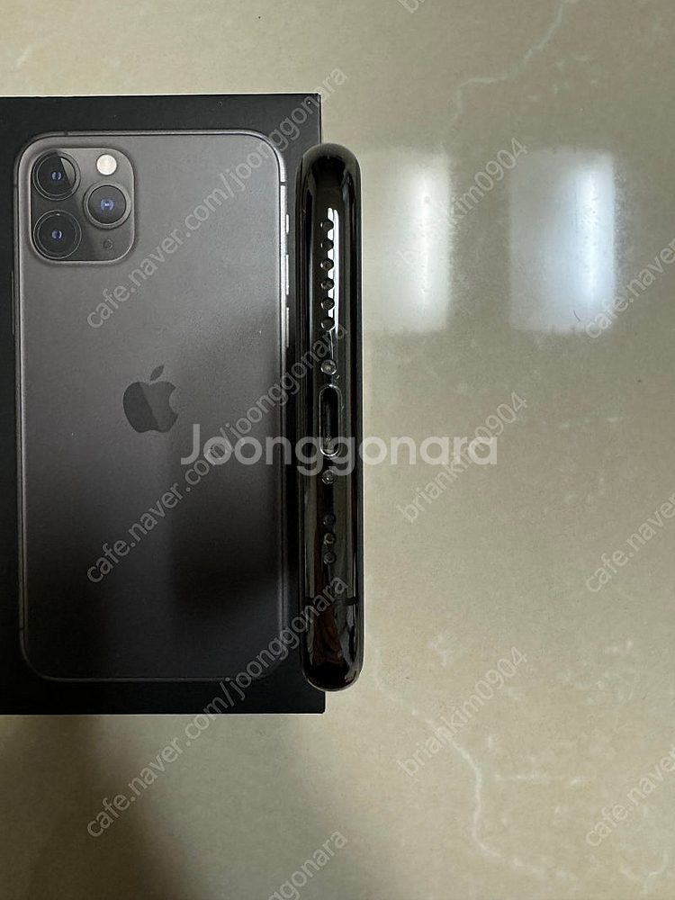 아이폰 11 프로 256GB 팝니다--9