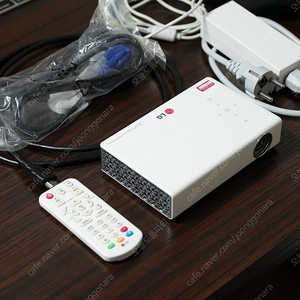 LG전자 PB63G DLP / WXGA / 500안시 빔프로젝터 유튜브 미니빔 시네빔 가정용 큐브
