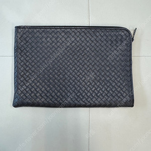 보테가베네타 도큐먼트 클러치 L(34x24) 상태A