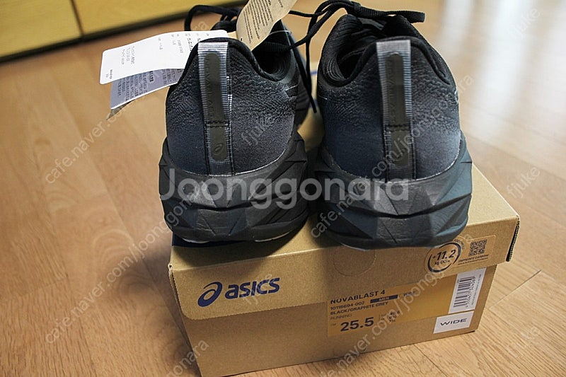 아식스 노바블라스트4 255 wide 새제품--3