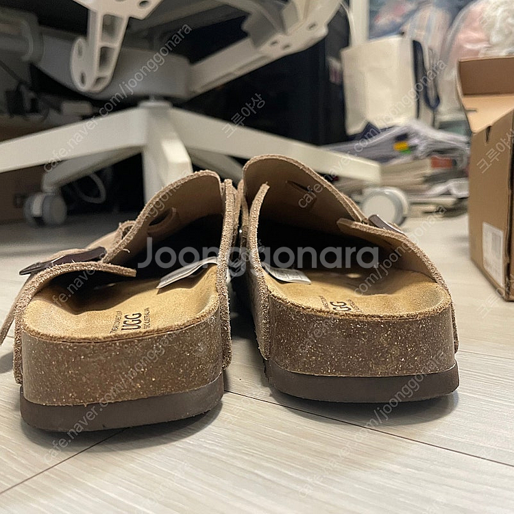 어그/보스턴 타우페 색상/40사이즈/47000원--1