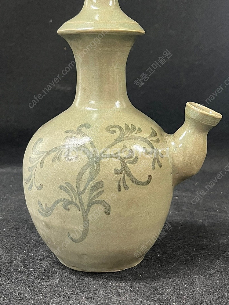 고려 청자 철채 초화문 정병--6