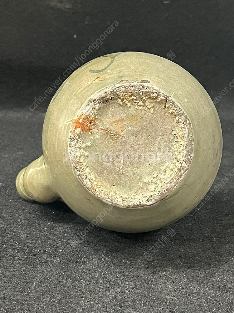 고려 청자 철채 초화문 정병--8