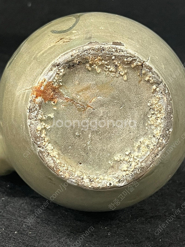 고려 청자 철채 초화문 정병--9