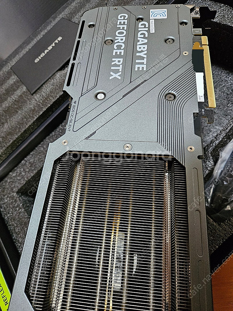 기가바이트 4070s gaming oc 4070 super--1