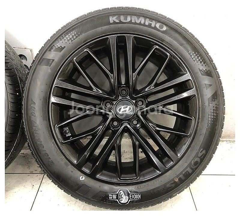 그랜저IG 흠집없는 블랙 휠타이어 215/55R17--1