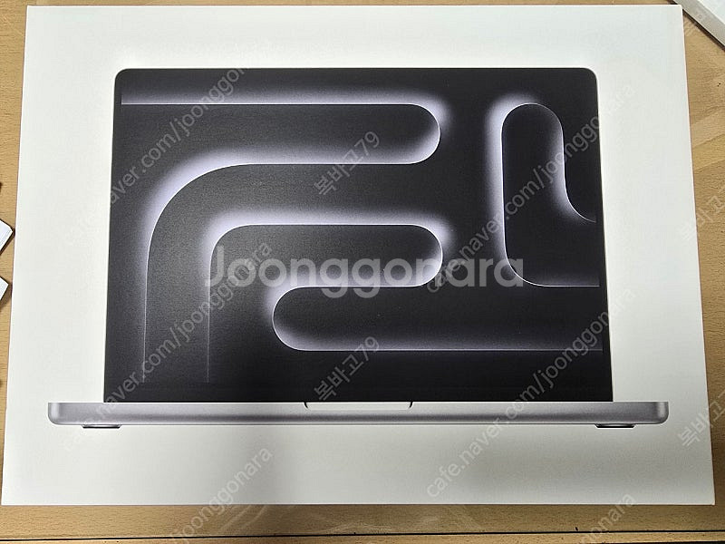 맥북프로 14 M3 PRO 18g 512gb 실버--1