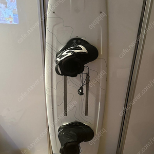 웨이크보드 리퀴드포스 리메디 에어로 142 팝니다.