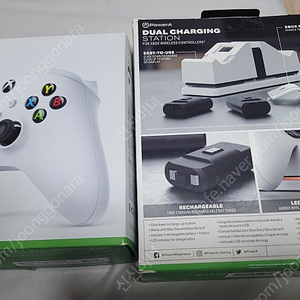 xbox series s 엑시스 팝니다.