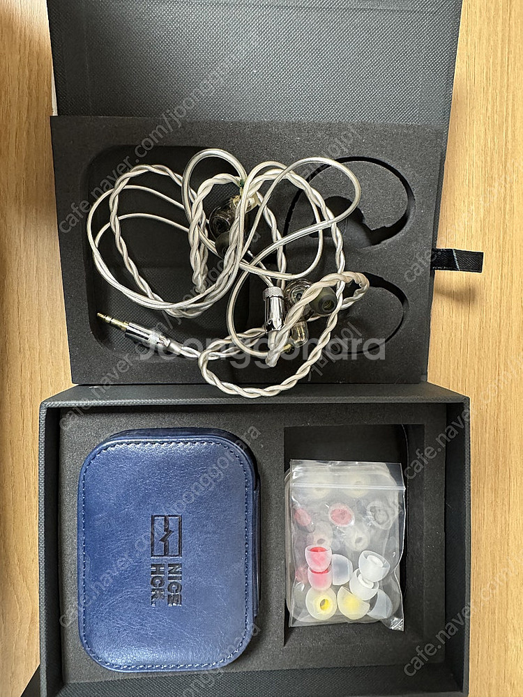 NX7 MK4 이어폰 판매합니다.--0