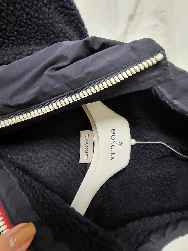 몽클레어 후리스 집업--2