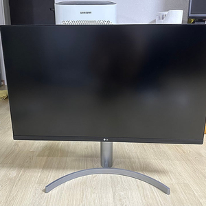 LG 4K 32un650 모니터 팝니다