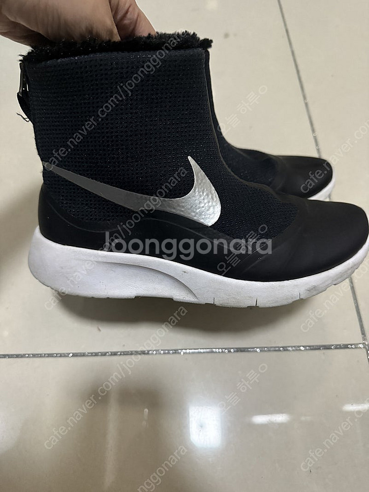 나이키 탄준 하이 부츠 GS 225 (택포가격)--1