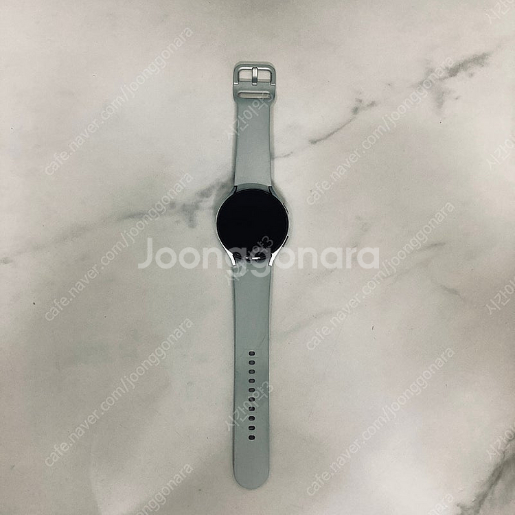 갤럭시 워치4 실버 44MM S급 케이블포함 7만5천원...--0