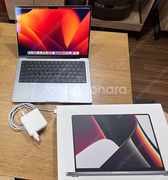 맥북 m1 14인치 pro 16램 512기가 외관 상태...--5