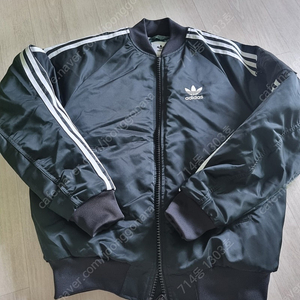 아디다서 bomber jacket