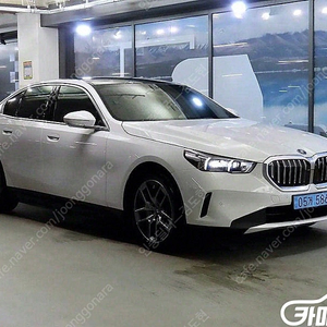 [BMW]i5 eDrive 40 기본형 중고차 판매합니다