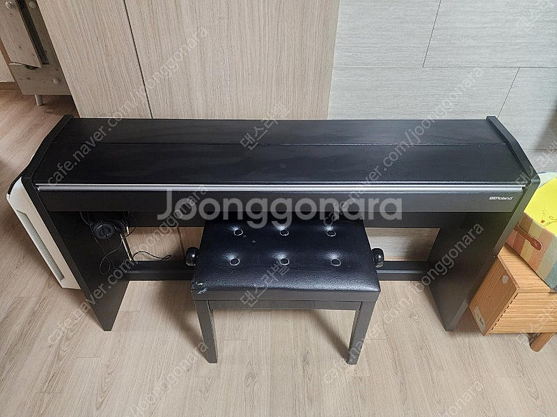 Roland Digital Piano F-140R--4