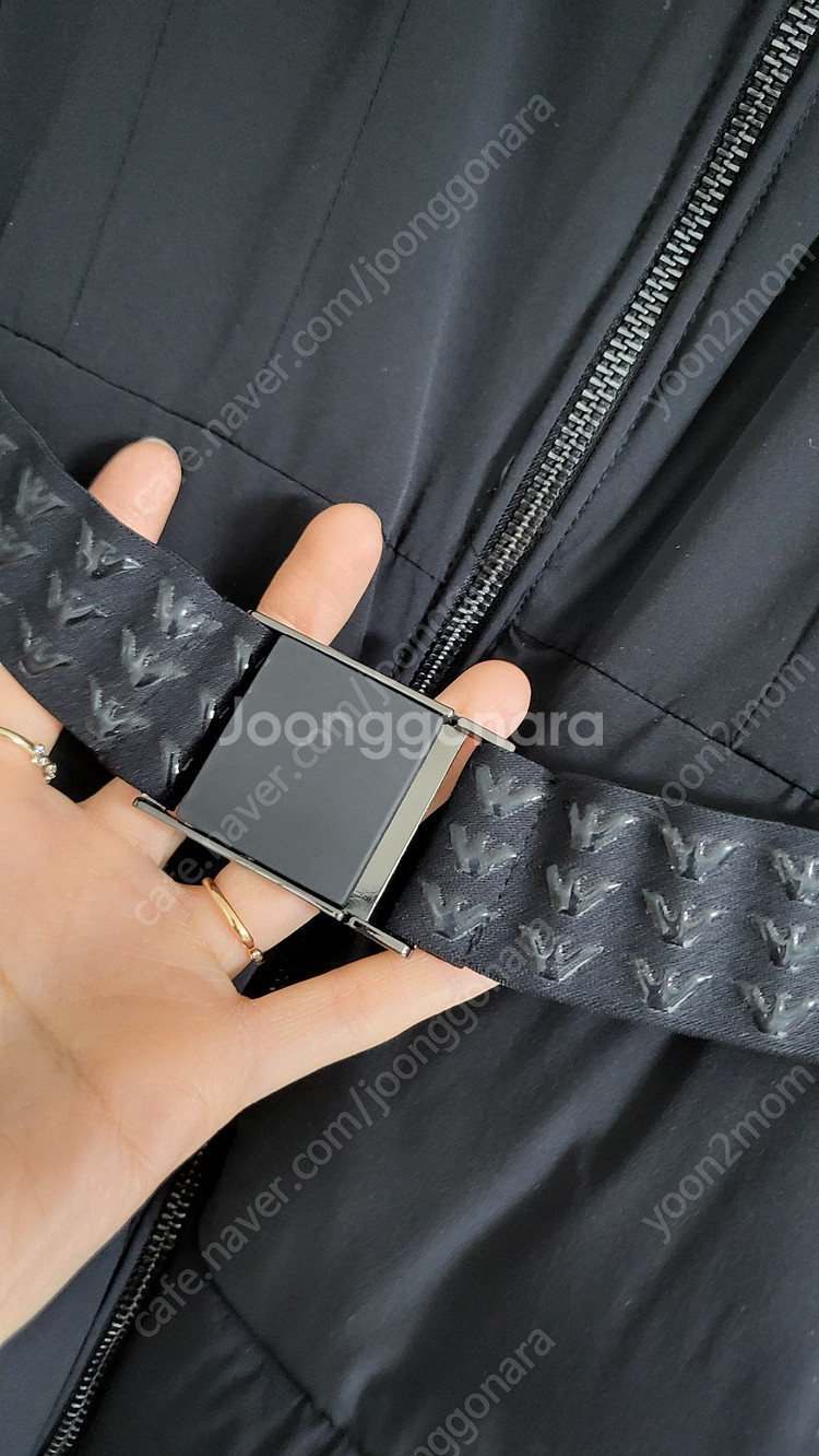 엠포리오 아르마니 벨트 패딩 55--3