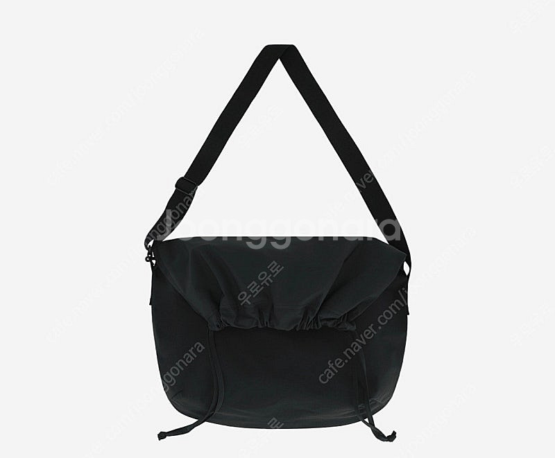 유니클로 U 드로우스트링 숄더백 블랙--0