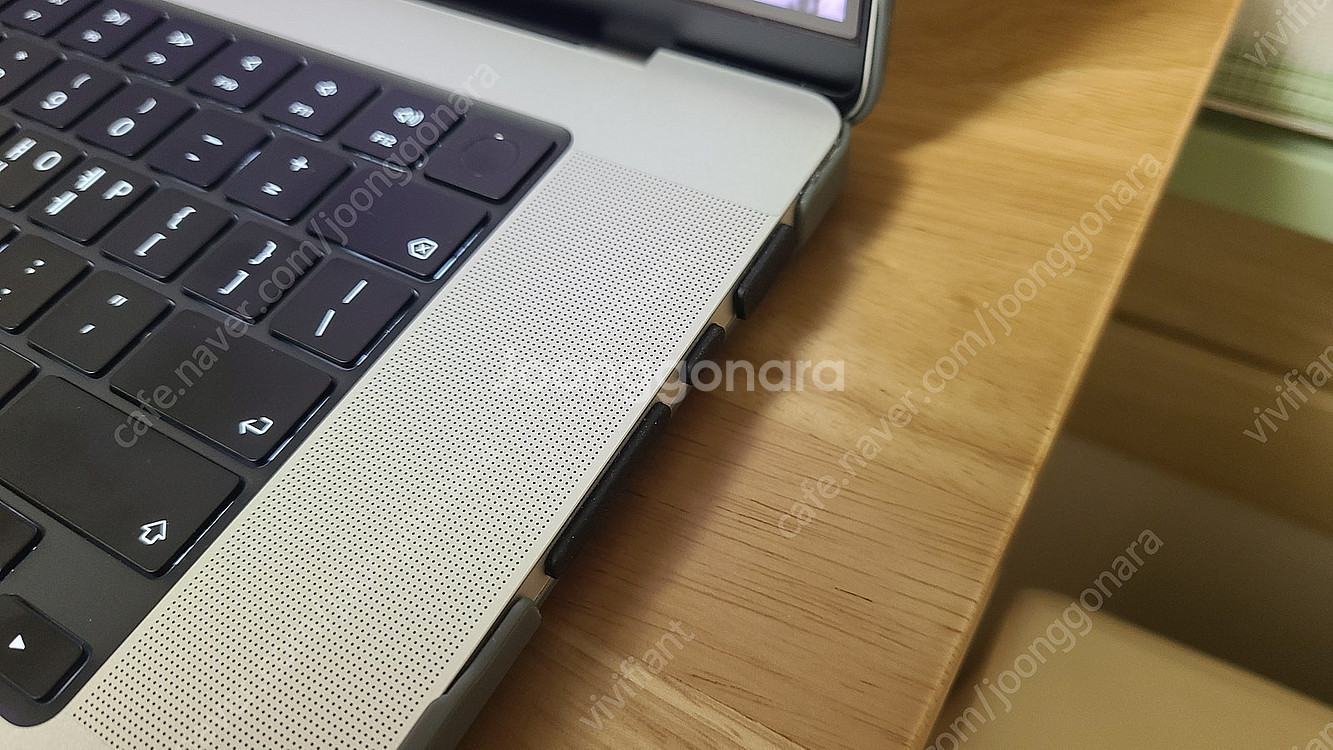맥북 M3 16인치 1tb, 36기가 고사양 s급 노트...--4