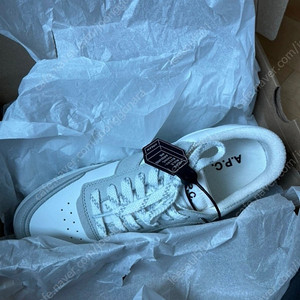 A.P.C. 아페쎄 플레인 plain sneakers 남성 eu40 정품인증 새상품