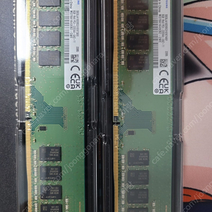 데스크탑메모리 삼성 RAM DDR4 PC4-25600 [8GB] (3200AA) 2개 팝니다