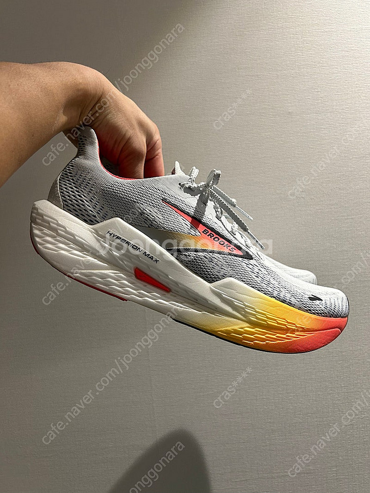 브룩스 러닝 하이페리온 맥스2 280--0