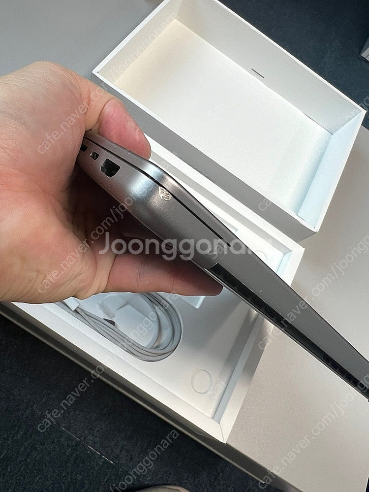 [팝니다] Apple M2 PRO Macbook pro...--4