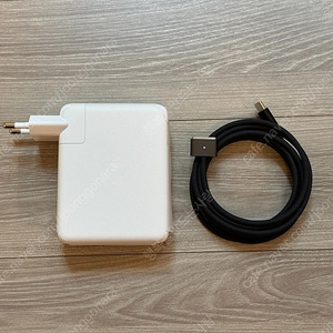 애플정품 140W USB-C 전원 어댑터 + MagSafe3 페브릭 케이블 (2m) 블랙