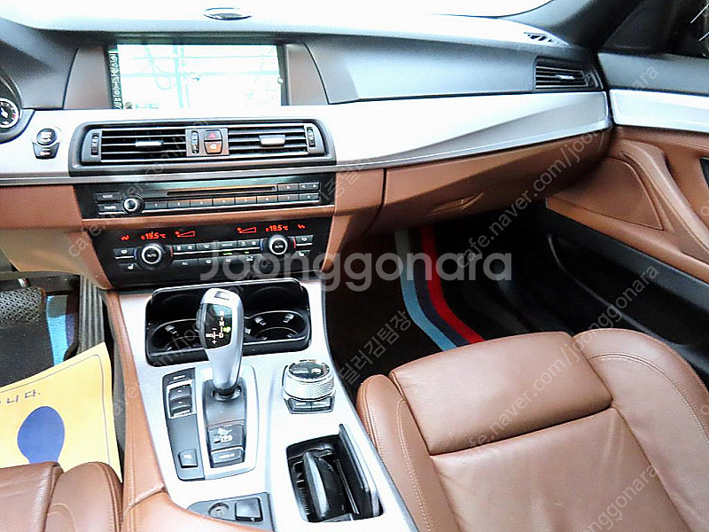 BMW 5시리즈 (F10) 520d M 스포츠 저렴하게...--9