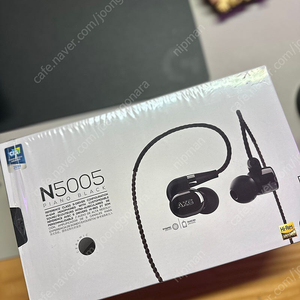 AKG N5005 이어폰 판매 합니다.