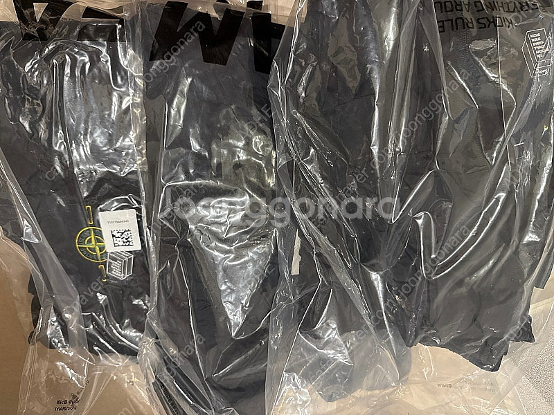 Stone Island 스톤아일랜드 24S/S 크링클랩...--1