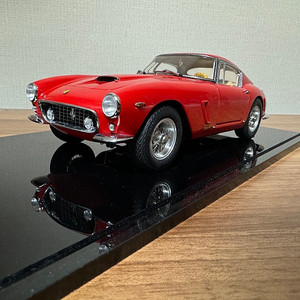 CMC 1:18 Scale Ferrari 페라리 250 GT 올드카