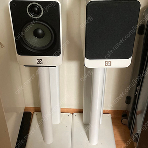 Q Acoustics 큐어쿠스틱 2020i (스탠드 포함)