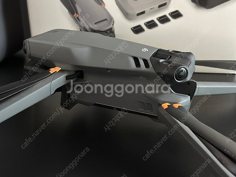 DJI 매빅3 플라이모어 콤보--6
