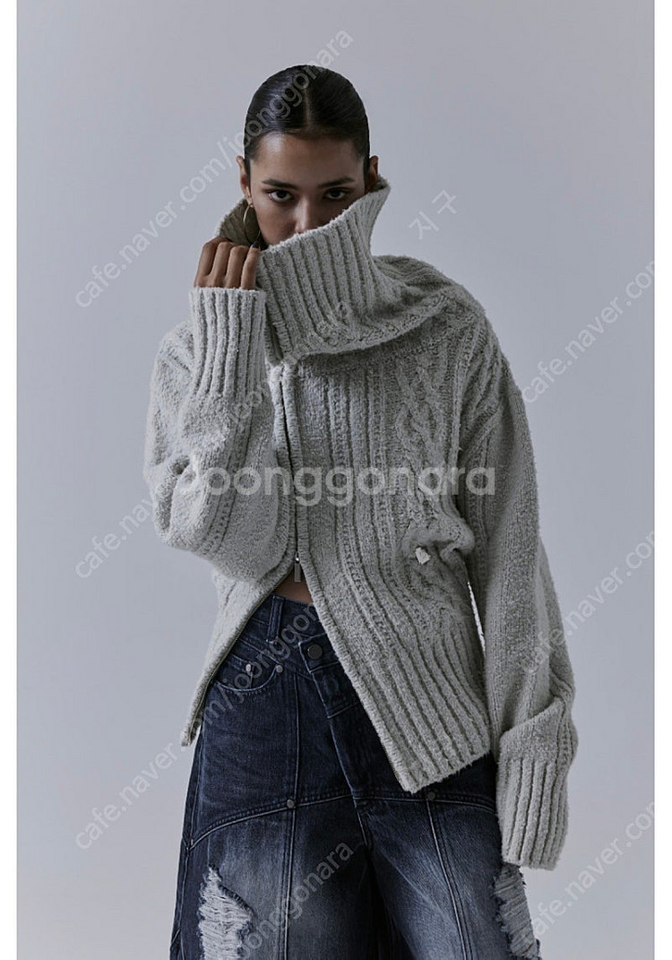 트리밍버드 Off-shoulder Knit Zip-up...--0
