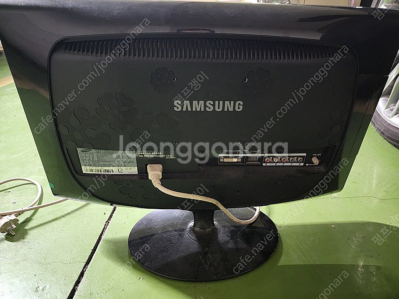 삼성LCD TV 모니터 23인치--1