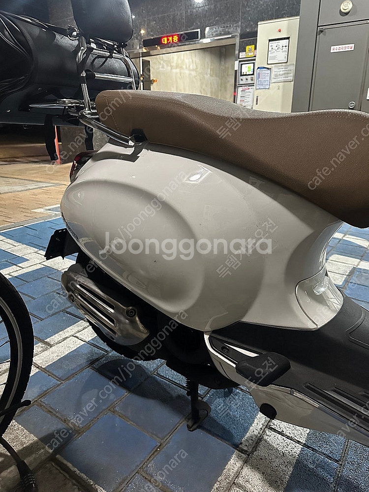 용산 베스파 프리마베라125 23년식 7천키로 판매합니...--5