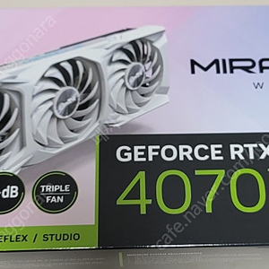 이엠텍 RTX4070TI SUPER 화이트 미개봉 팝니다