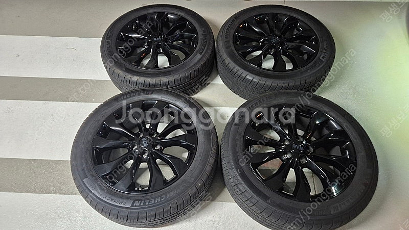 쏘렌토 UM 튜온 휠 19인치 + 235 55 19 타이어 미쉐린 (24시간 거래)--0