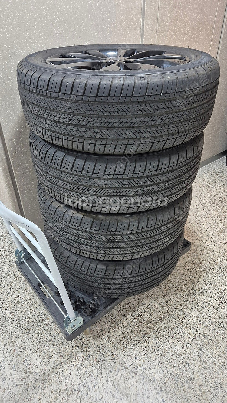 쏘렌토 UM 튜온 휠 19인치 + 235 55 19 타이어 미쉐린 (24시간 거래)--5