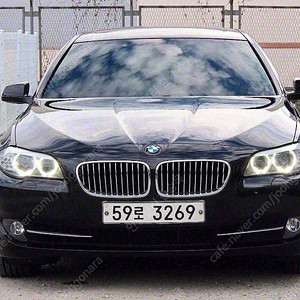 BMW5시리즈 (F10) 528i중고차 할부 리스 카드 저신용자 전액할부 가능합니다