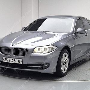 BMW5시리즈 (F10) 520d (5인승)중고차 할부 리스 카드 저신용자 전액할부 가능합니다