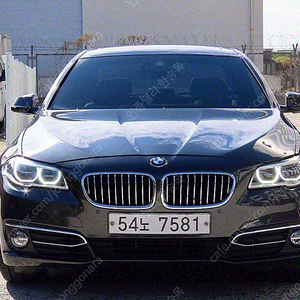 BMW5시리즈 (F10) 520d 럭셔리중고차 할부 리스 카드 저신용자 전액할부 가능합니다