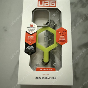 uag 패스파인더 클리어 팝니다(16프로)