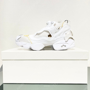 MAISON MARGIELA X REEBOK INSTA PUMP FURY 메종 마르지엘라 X 리복 인스타펌프 퓨리 화이트 US9 1/2사이즈