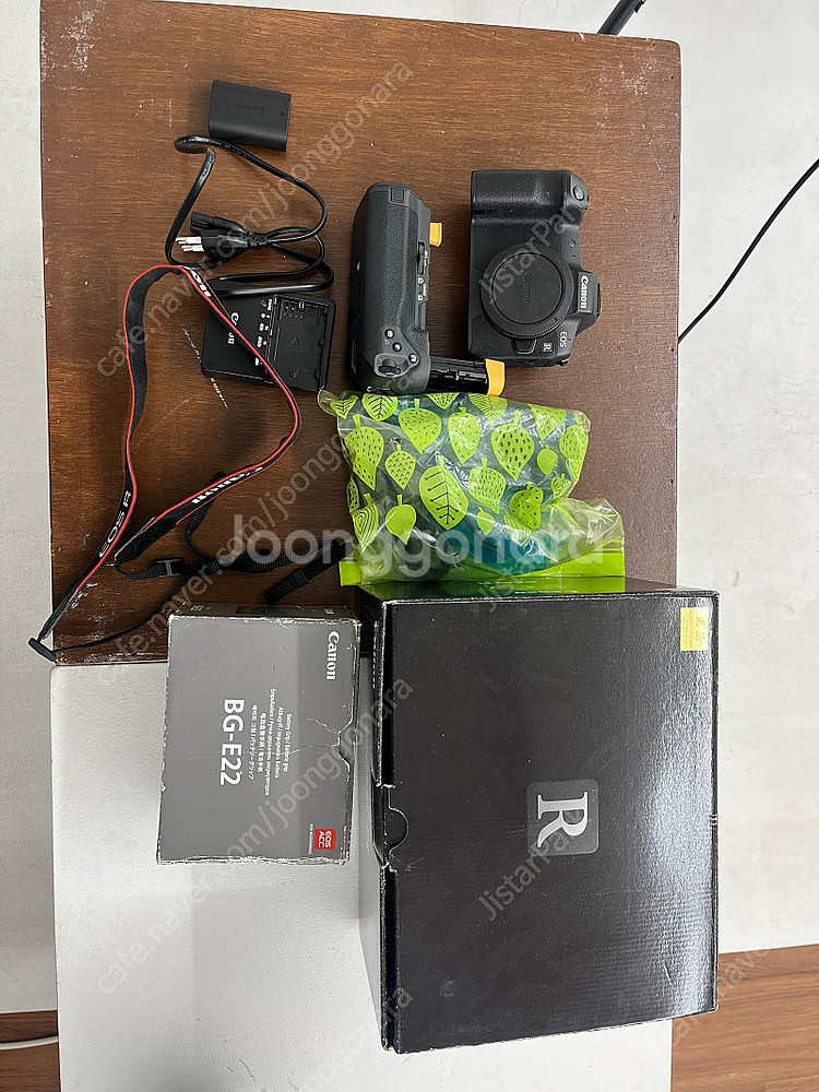 캐논 eos r 바디 배터리그립 같이 팝니다--0