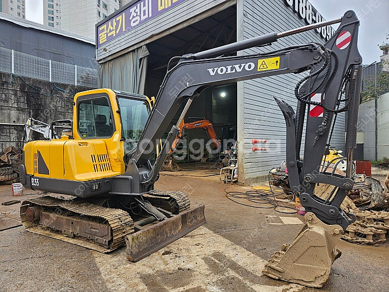 볼보 EC55 2003년식 집게장착 02 중고굴삭기--1