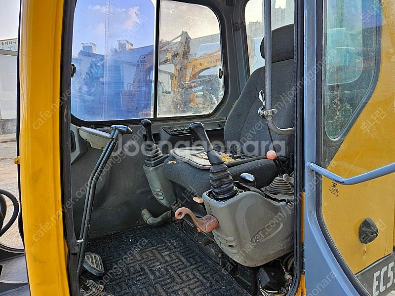 볼보 EC55 2001년식 자동클램프 02 중고굴삭기--9